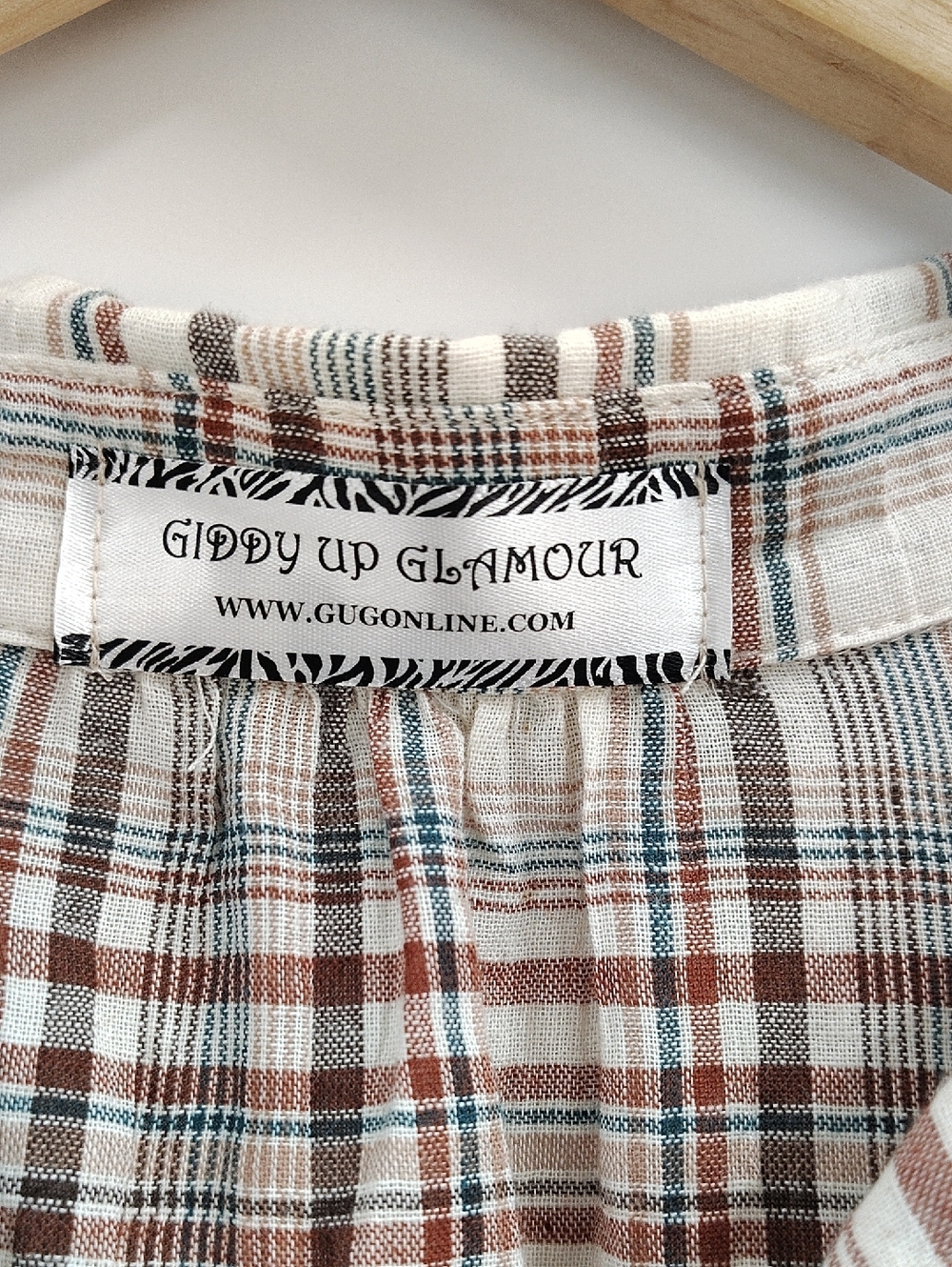 Giddy Up Glamour Half Button Size Small Plaid Floral Eyelet Trim Long Sleeve - Picture 3 of 7